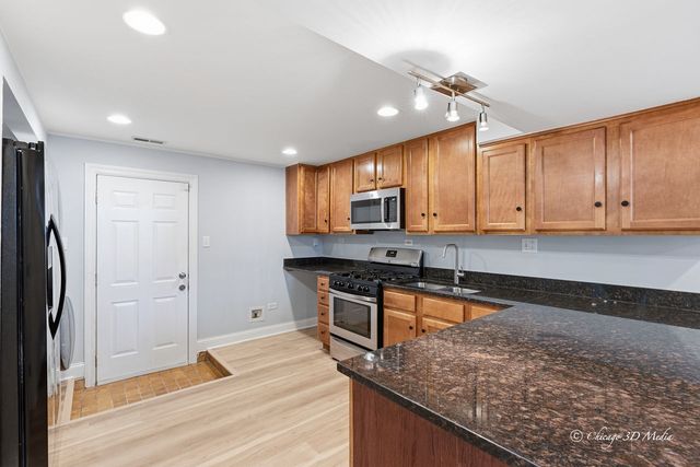 4558 N Kostner Avenue G, Chicago, IL 60630