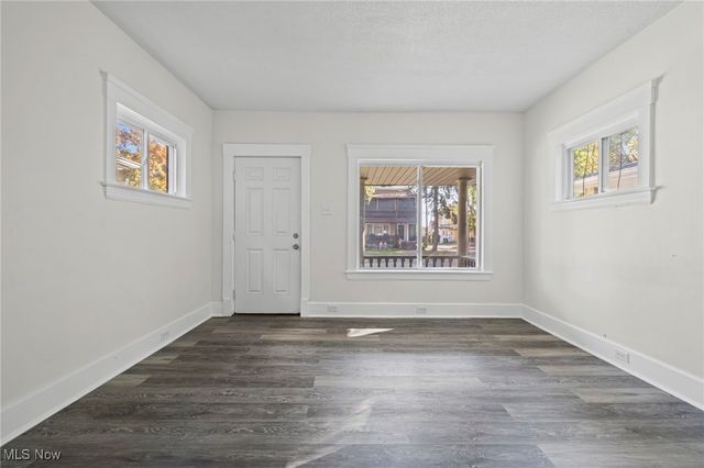 3902 W 37th Street, Cleveland, OH 44109