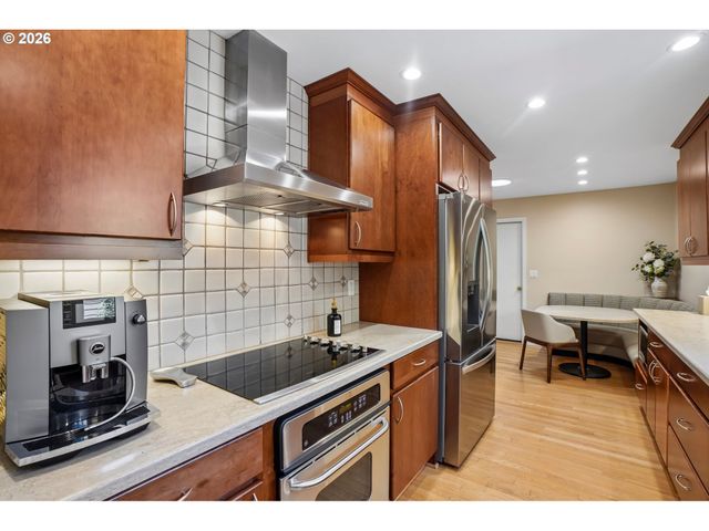 1432 GREENTREE Cir, Lake Oswego, OR 97034