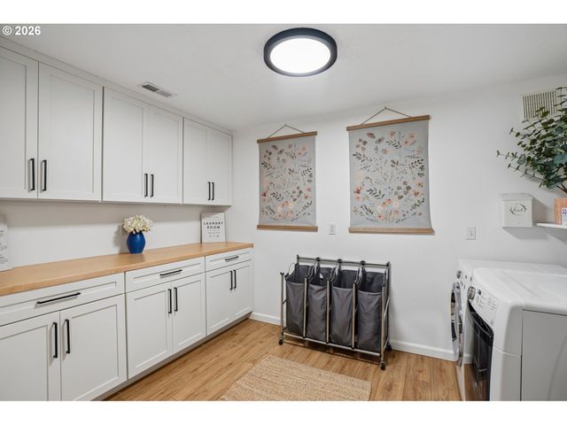 1432 GREENTREE Cir, Lake Oswego, OR 97034