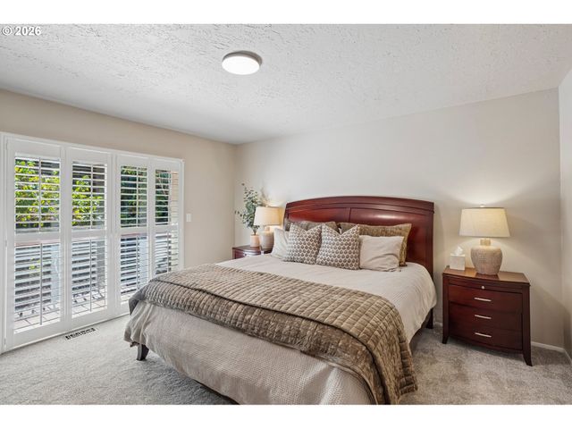 1432 GREENTREE Cir, Lake Oswego, OR 97034