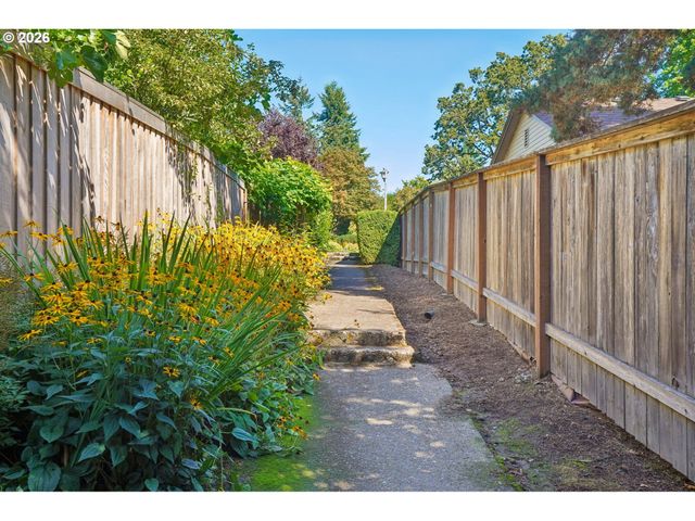 1432 GREENTREE Cir, Lake Oswego, OR 97034