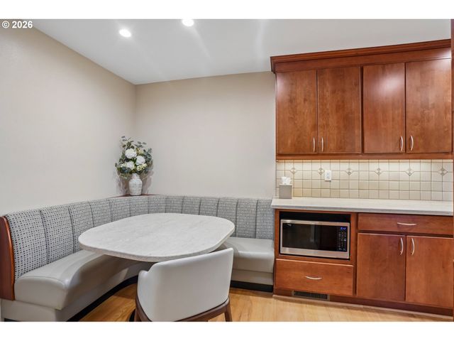 1432 GREENTREE Cir, Lake Oswego, OR 97034