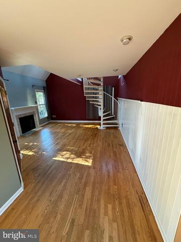 17 ELM RD, Riva, MD 21140