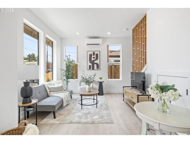 4732 Se 65TH Ave, Portland, OR 97206