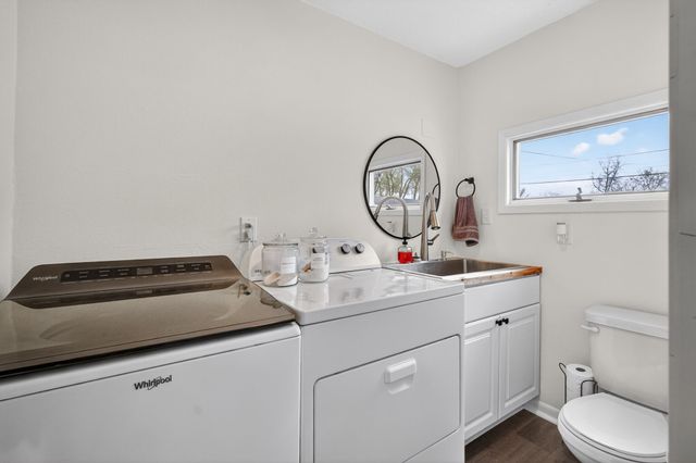 100 4th Avenue SE, Altoona, IA 50009