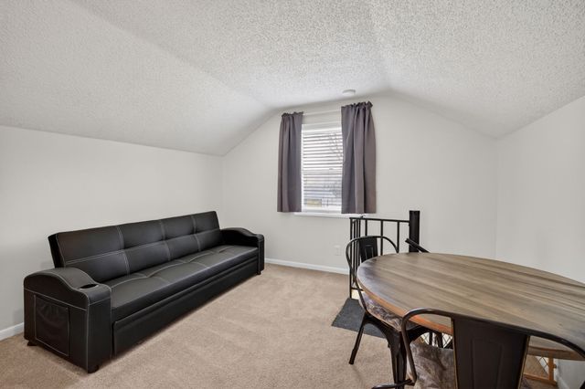 100 4th Avenue SE, Altoona, IA 50009