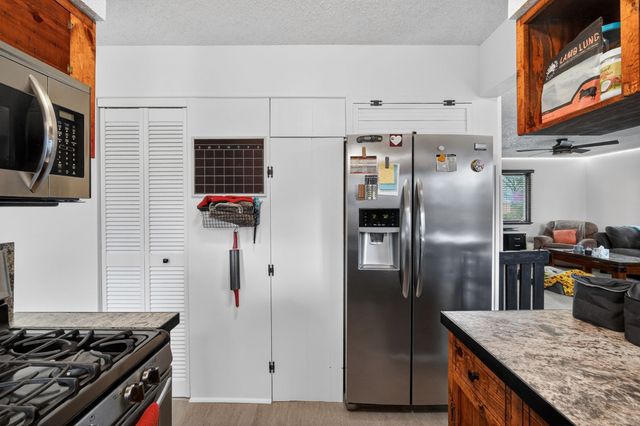 100 4th Avenue SE, Altoona, IA 50009