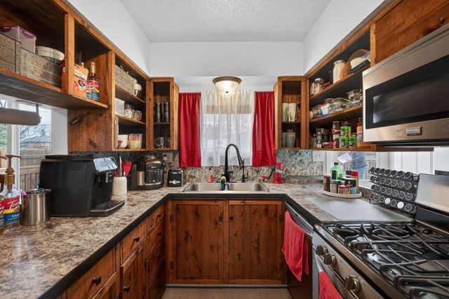 100 4th Avenue SE, Altoona, IA 50009