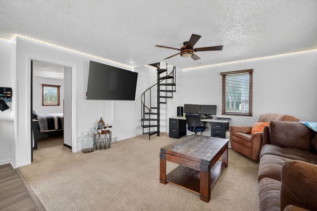 100 4th Avenue SE, Altoona, IA 50009