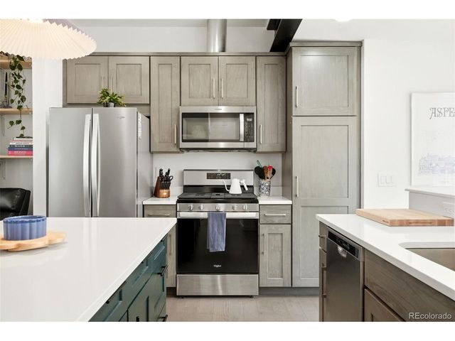 8711 E Hampden Ave 11, Denver, CO 80231