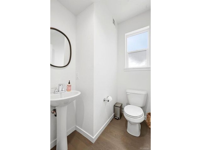 8711 E Hampden Ave 11, Denver, CO 80231