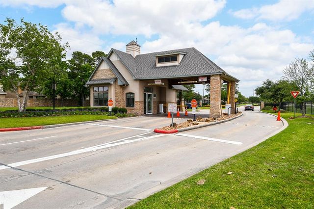 4723 Peninsula Garden Way, Humble, TX 77396