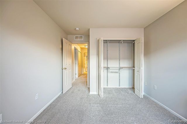 4324 Hampton Ridge Boulevard, Howell, MI 48843