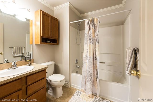 4324 Hampton Ridge Boulevard, Howell, MI 48843