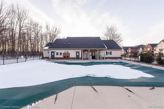4324 Hampton Ridge Boulevard, Howell, MI 48843