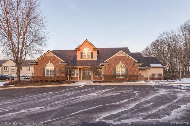 4324 Hampton Ridge Boulevard, Howell, MI 48843