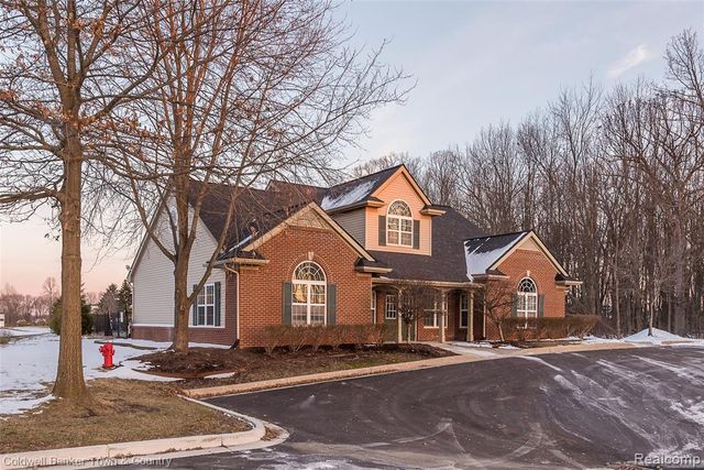 4324 Hampton Ridge Boulevard, Howell, MI 48843