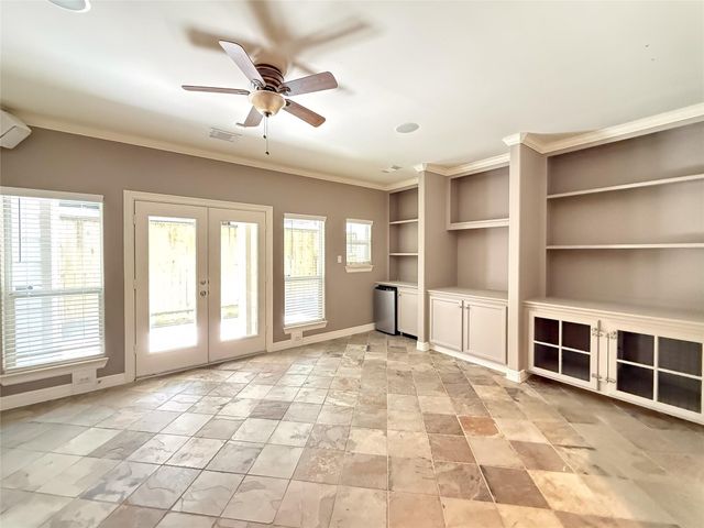 621 Hartman Street, Houston, TX 77007