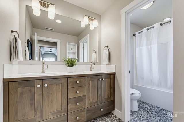 18423 Hush Creek Way, Nampa, ID 83687