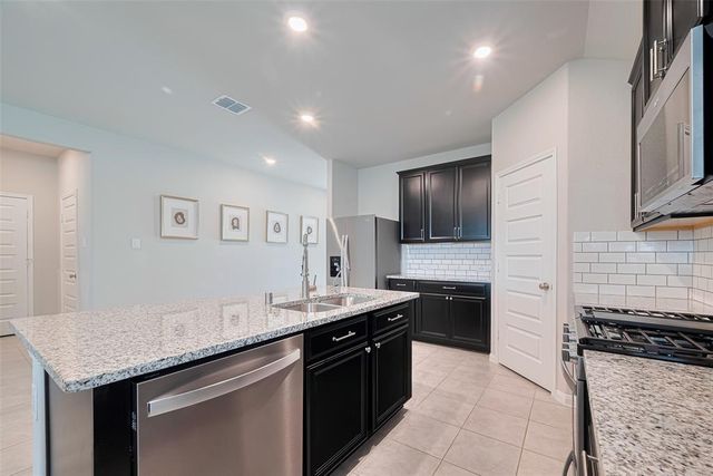 10005 Hermann Trace, Texas City, TX 77591