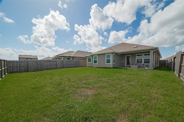 10005 Hermann Trace, Texas City, TX 77591