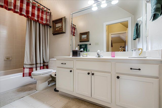 7275 OAKVILLE CIR, Germantown, TN 38138