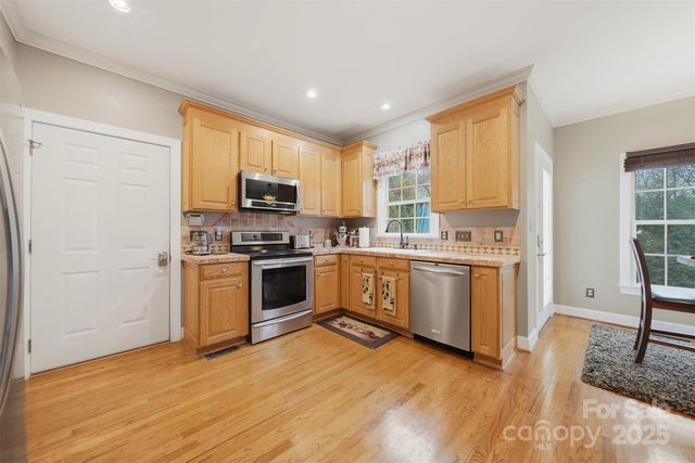 4434 Steeple Chase Drive, Hickory, NC 28601