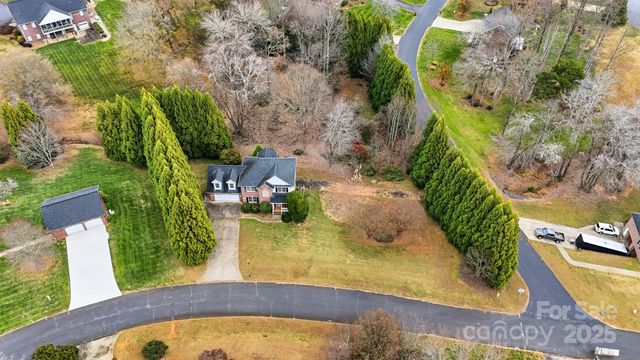 4434 Steeple Chase Drive, Hickory, NC 28601