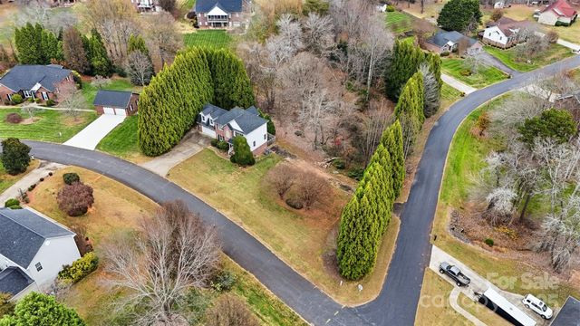 4434 Steeple Chase Drive, Hickory, NC 28601
