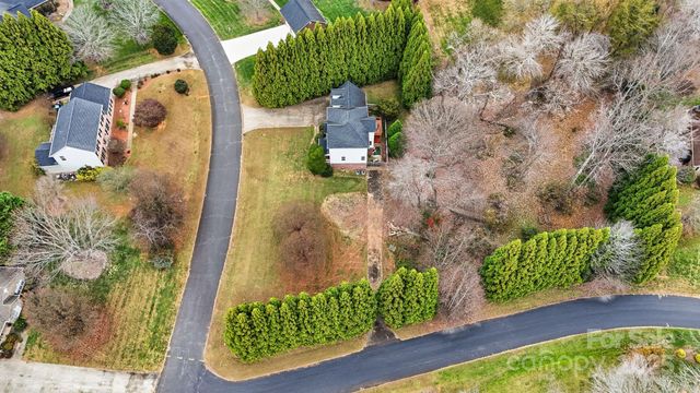 4434 Steeple Chase Drive, Hickory, NC 28601