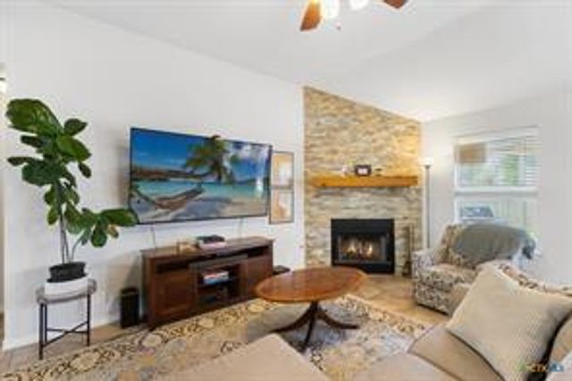 293 Donatello ST, Kyle, TX 78640