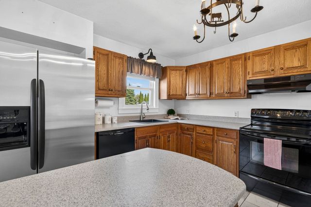 405 Hill Street, Manchester, NH 03102