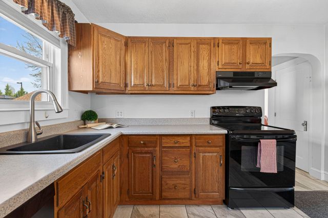 405 Hill Street, Manchester, NH 03102