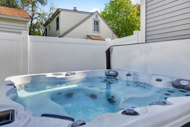 405 Hill Street, Manchester, NH 03102
