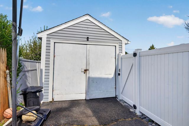 405 Hill Street, Manchester, NH 03102