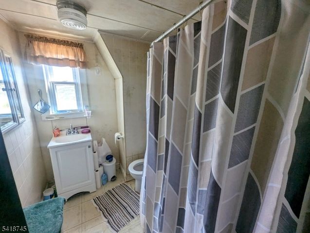 70 N Hillside Ave, Roxbury Twp., NJ 07847