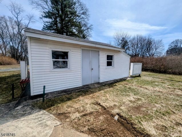 70 N Hillside Ave, Roxbury Twp., NJ 07847