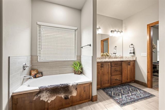 11625 NW 104th Street, Yukon, OK 73099