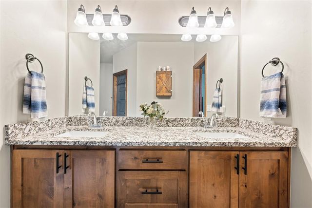 11625 NW 104th Street, Yukon, OK 73099