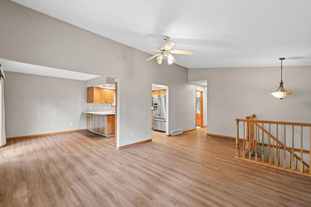 820 86th Lane NW, Coon Rapids, MN 55433