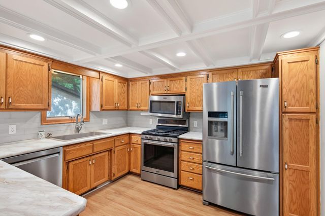 820 86th Lane NW, Coon Rapids, MN 55433