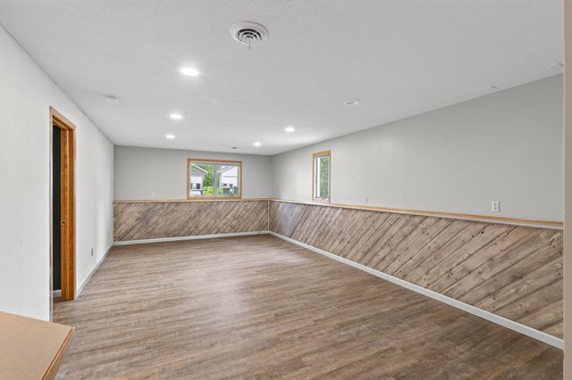 820 86th Lane NW, Coon Rapids, MN 55433