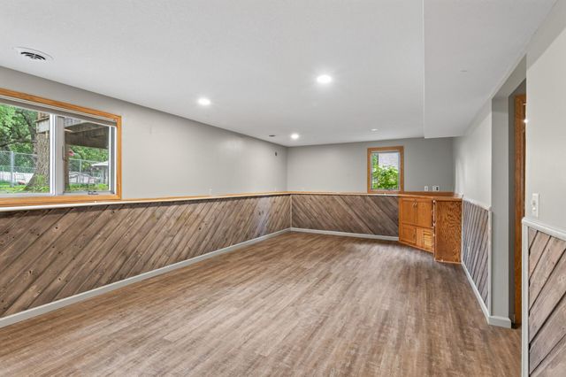 820 86th Lane NW, Coon Rapids, MN 55433