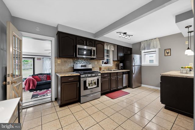 506 W SOUTH AVE, Glenolden, PA 19036