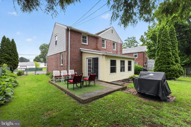 506 W SOUTH AVE, Glenolden, PA 19036