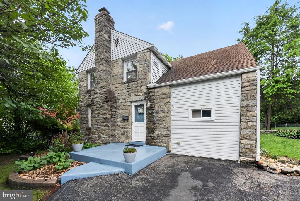 506 W SOUTH AVE, Glenolden, PA 19036
