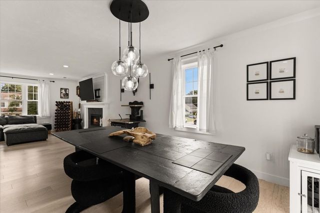 29 Phyllis Rd, Taunton, MA 02780
