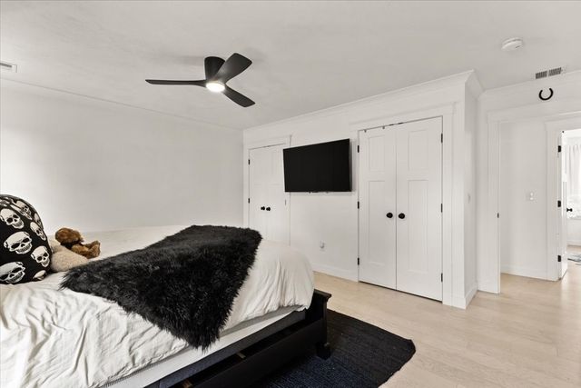 29 Phyllis Rd, Taunton, MA 02780