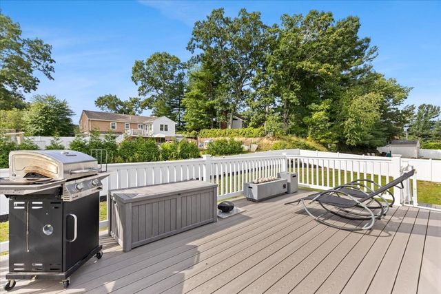 29 Phyllis Rd, Taunton, MA 02780